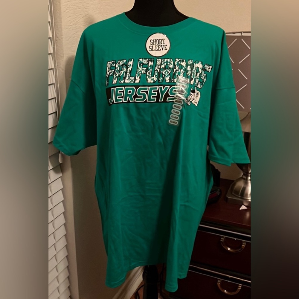 Man green short sleeve shirt